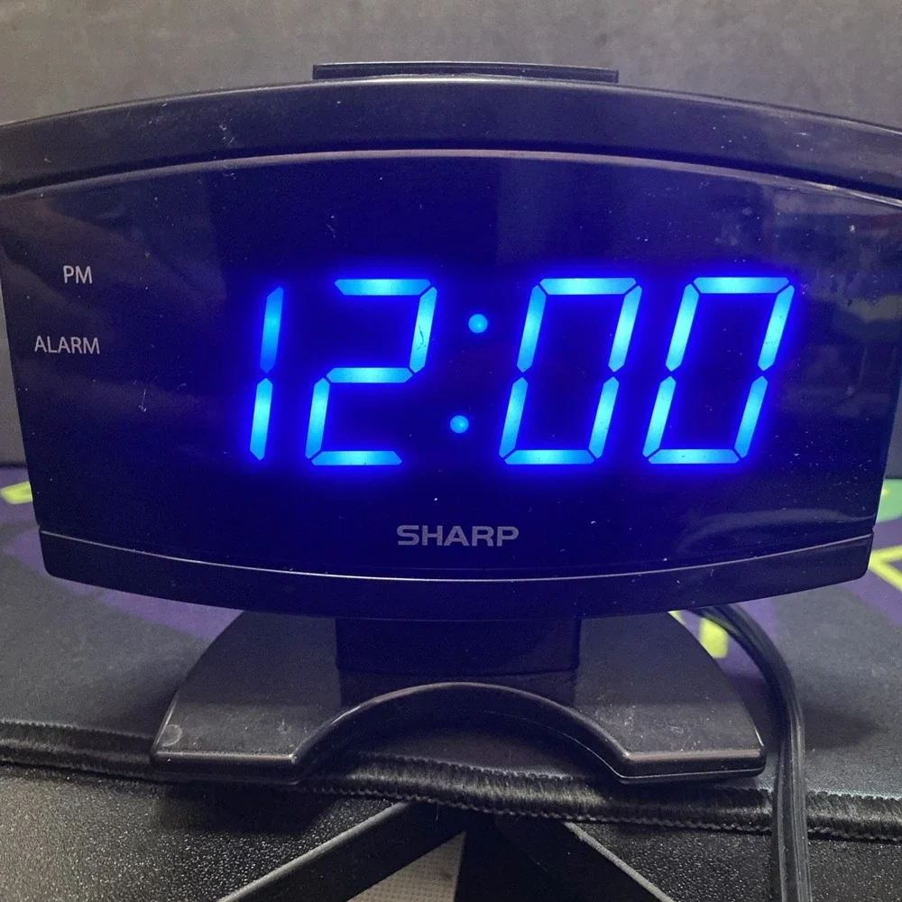 Sharp Alarm Clock SPC106  Nice Blue Big Number Alarm A1